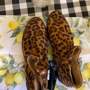 Cheetah print ankle boots 8/5 women’s originally 20$ going for 15